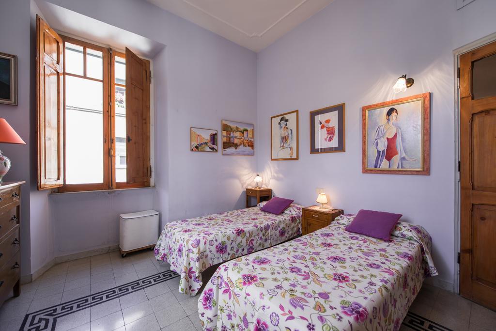 Colosseo Holiday House โรม ภายนอก รูปภาพ