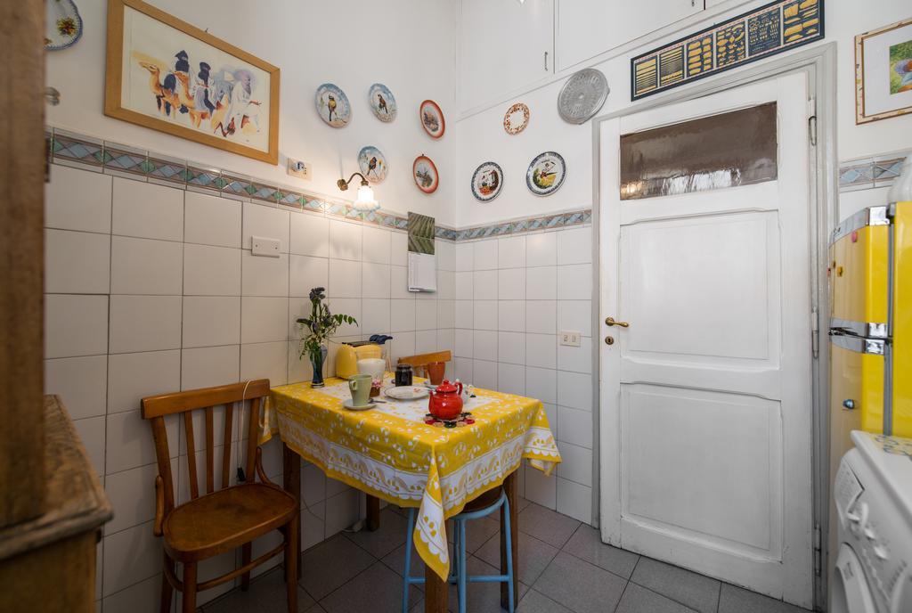Colosseo Holiday House โรม ภายนอก รูปภาพ